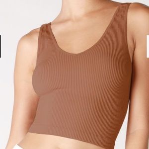 Basic V Neck Seamless Crop Tank - Cognac